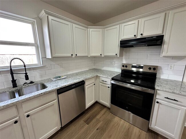 Building Photo - 4613 SE 78th St