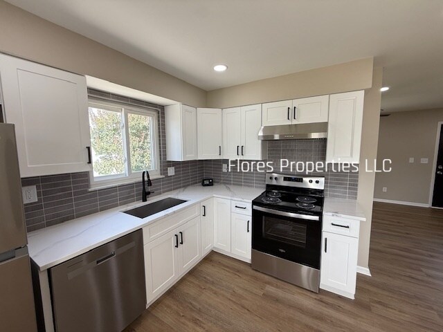 Building Photo - 1413 Cranwood Dr