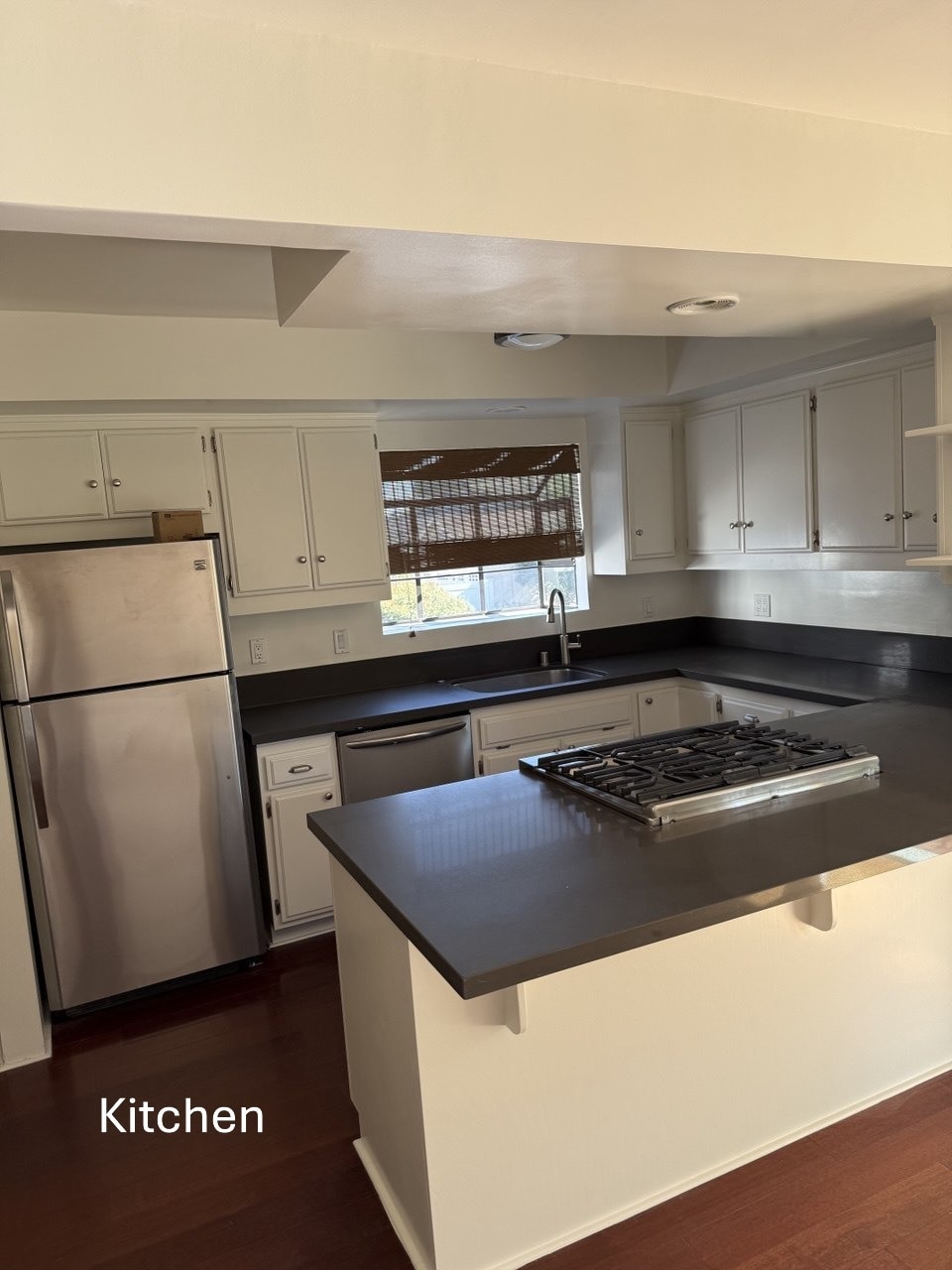 Kitchen (New counters) - 2090 E Mountain St