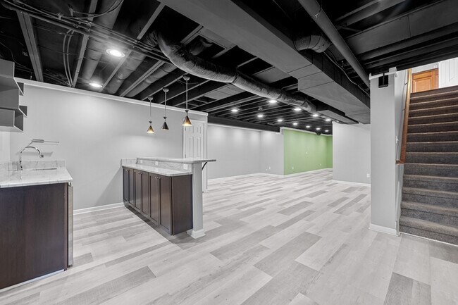 Building Photo - 1550 Cinnabar Dr