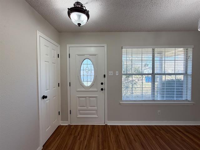 Building Photo - 828 Park Ln