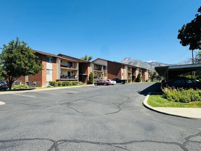 Building Photo - 2 bed/2 bath in Millcreek-**Move in Special-1/2 off first month**