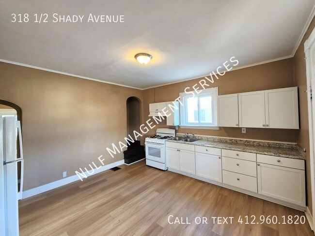 Building Photo - 318 1/2 Shady Avenue-