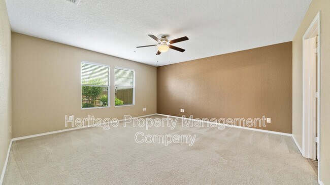 Building Photo - 233 Willow Crest