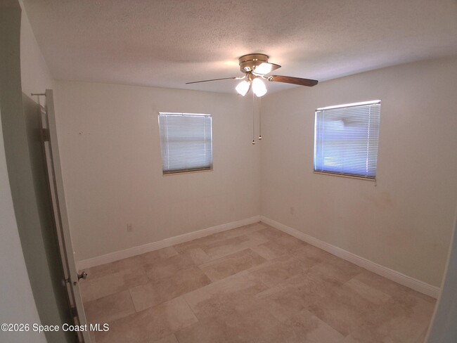 Building Photo - 303 Princeton Ave