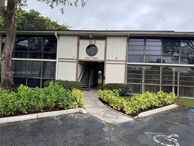 Building Photo - 10419 E Clairmont Cir