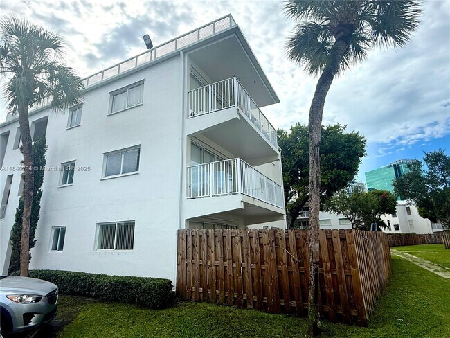 Building Photo - 7737 SW 88th St
