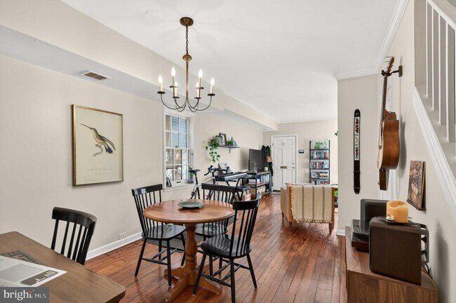 Building Photo - 921 Oronoco St