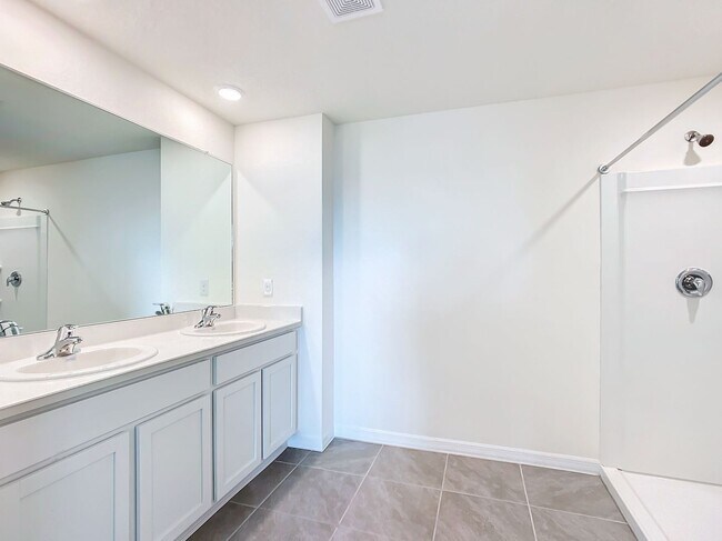 Building Photo - Pet-Friendly 5BR Home in Ocala | Spacious Living in Ocala Crossings South