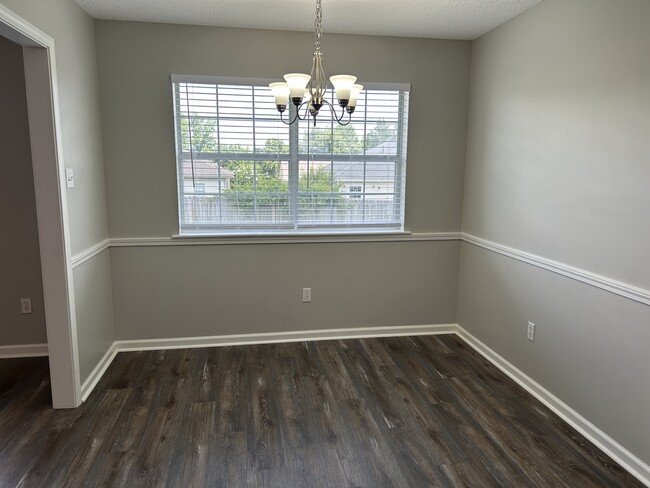 Building Photo - 16 Azalea Dr