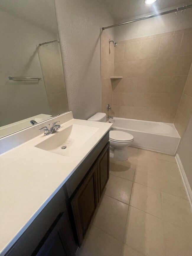 Building Photo - 22427 Carriage Bush