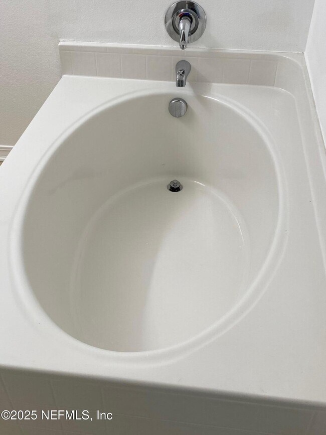 Building Photo - 7086 Shady Pine Ct