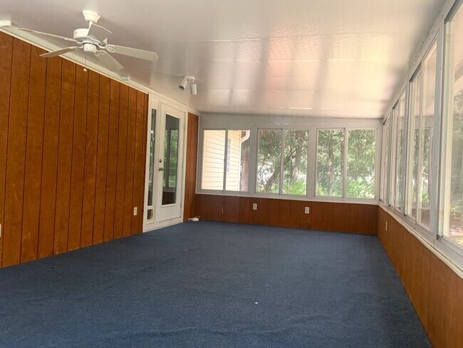 Building Photo - 6818 W Macopin Ln