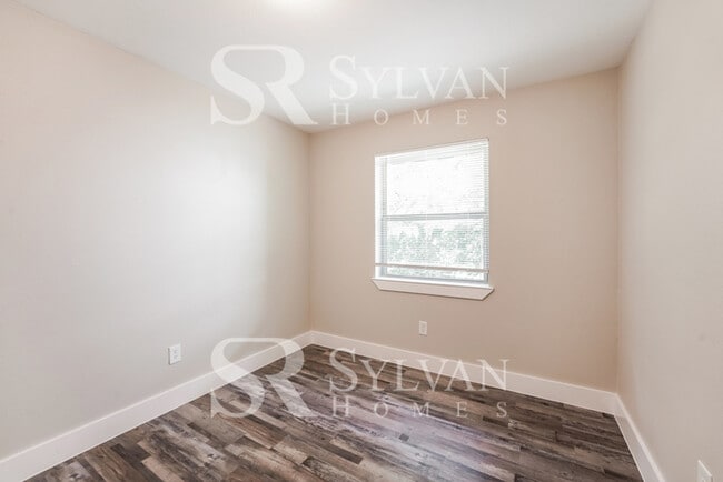 Building Photo - Coming HOME never felt so good!