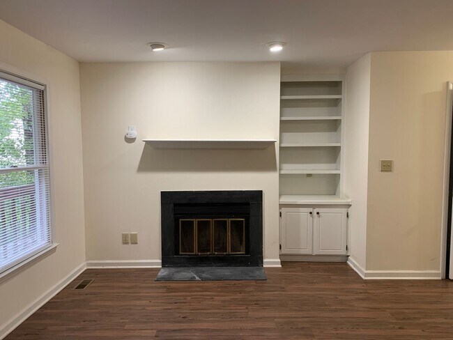 Building Photo - 7601
