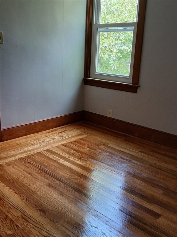 Building Photo - 112-116 Ledge Rd