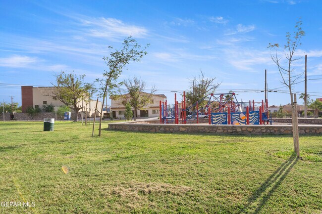 Building Photo - 6305 Palo Verde Pl