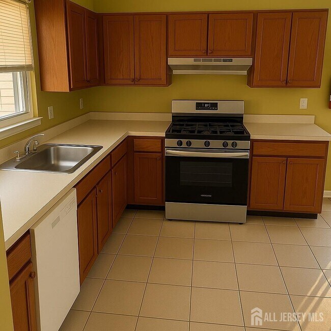 Building Photo - 72 Longfellow St