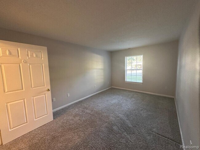 Building Photo - 12101 Pinehurst Ln