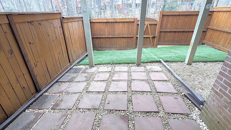 Building Photo - 1379 Heritage Oak Way