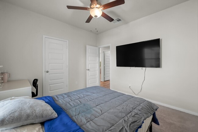 Building Photo - 8316 Bristlecone Pne Wy