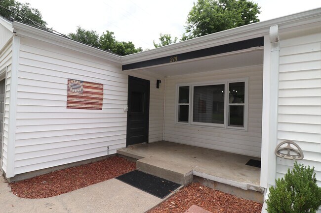 Building Photo - Gorgeous Home for Rent