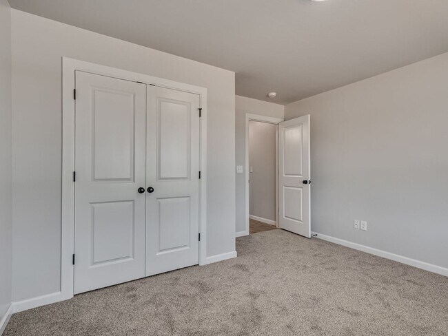 Building Photo - 11704 SW 48th St