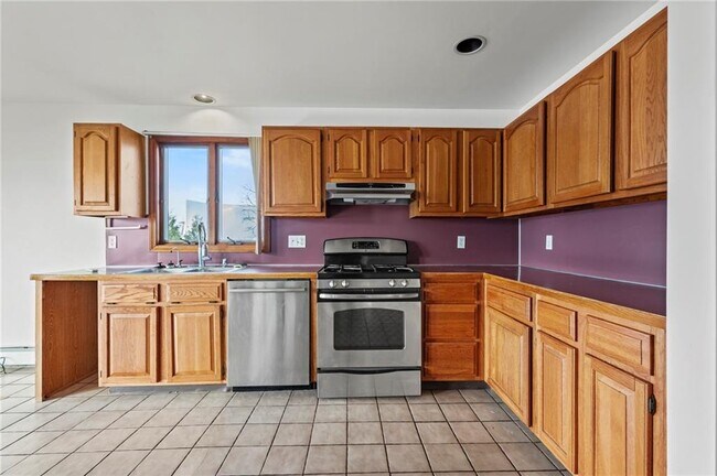 Building Photo - 1 Rodeo Dr