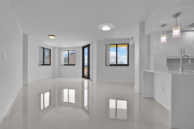 Building Photo - 110 N Federal Hwy