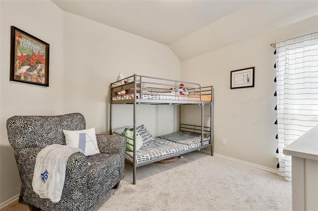 Building Photo - 3104 Oakcrest Dr