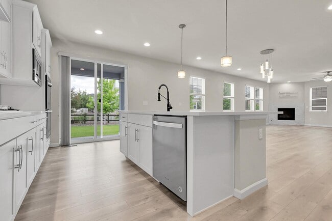 Building Photo - 23895 E Rocky Top Pl