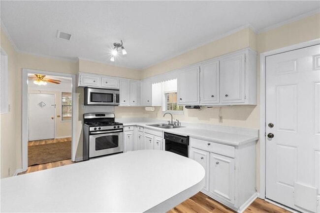 Building Photo - 4469 Blackwell Nursery Rd