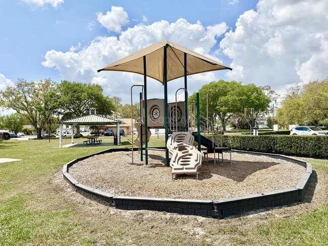 Building Photo - 10227 Comfort Cir