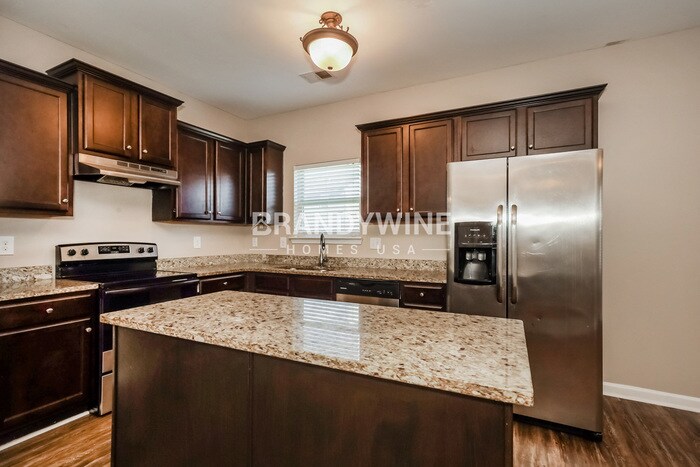 Building Photo - 11010 Station Dr