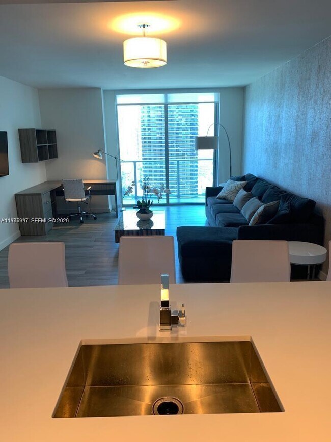 Building Photo - 1100 S Miami Ave