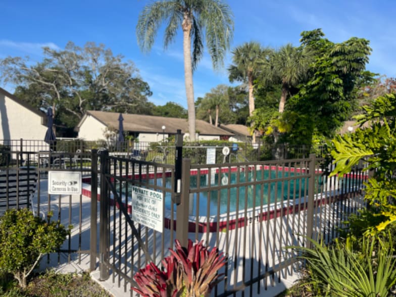 Building Photo - 3547 Longmeadow