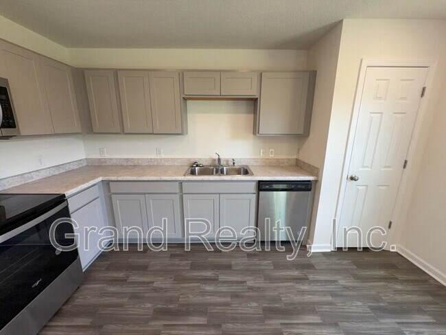 Building Photo - 4316 Jitterbug St