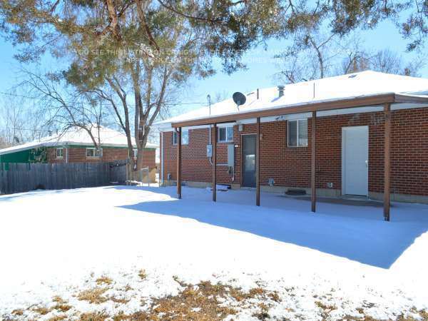 Building Photo - 303 Leonard Ln