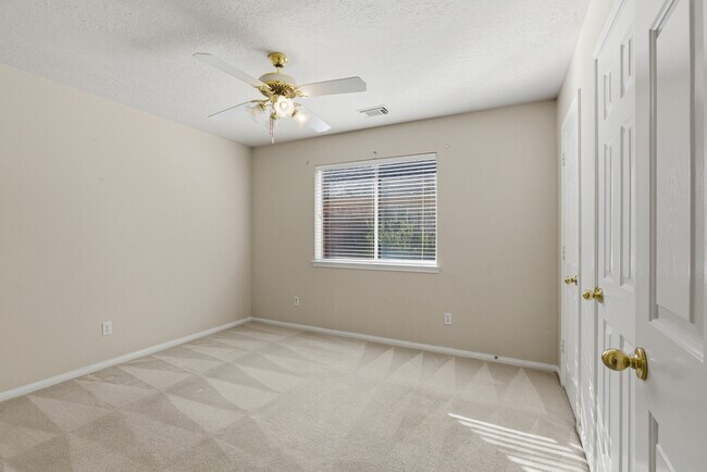 Building Photo - 18014 Still Springs Ct