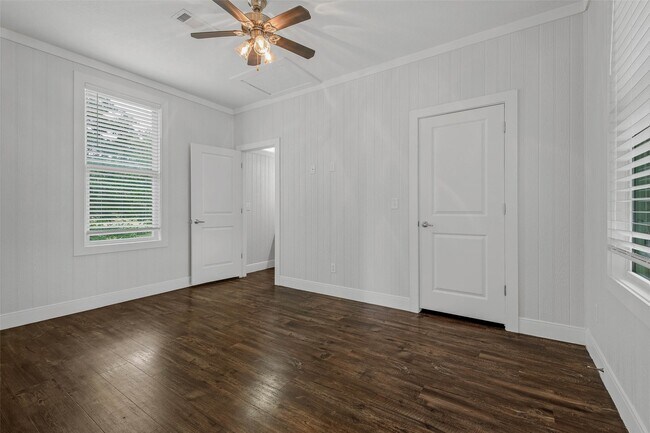 Building Photo - 5444 Raymond Stotzer Pkwy