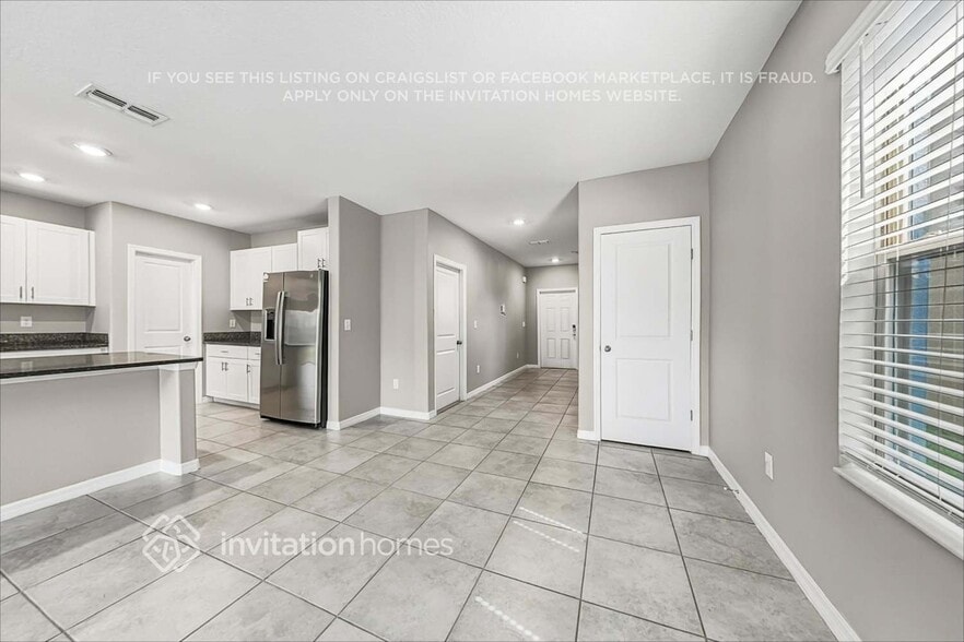 Building Photo - 2239 Jungle Dr