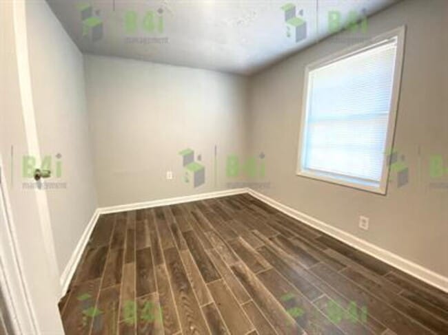 Building Photo - 8012 Green St