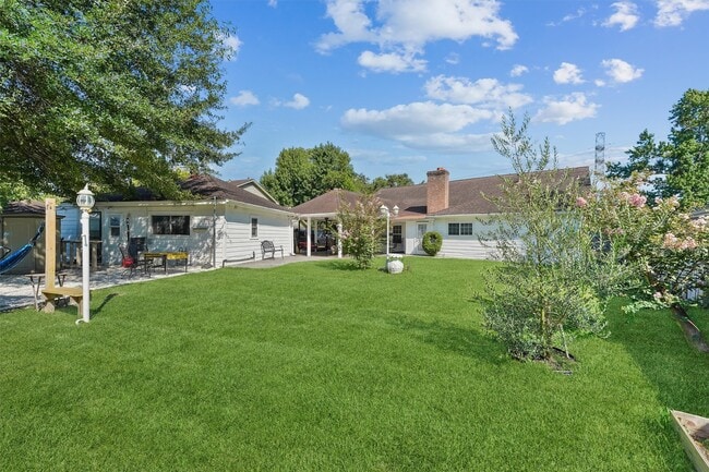 Building Photo - 20618 Fieldtree Dr