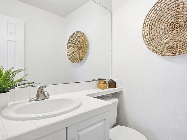 Building Photo - Available NOW! 4-Bedroom in one of Denver’s Hottest Neighborhoods!