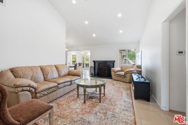 Building Photo - 29107 Hillrise Dr
