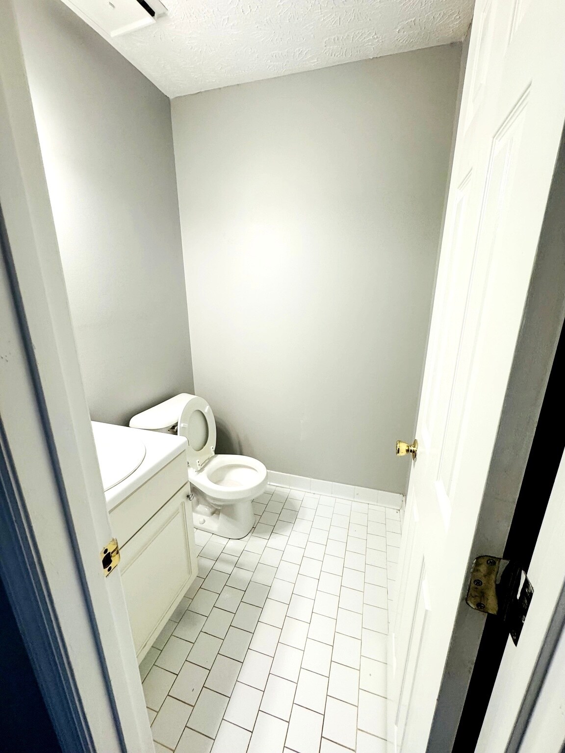 Building Photo - 5551 Robmont Dr