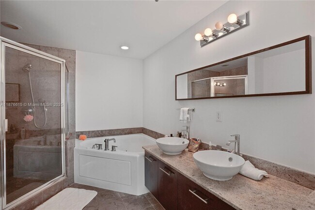 Building Photo - 3029 NE 188th St