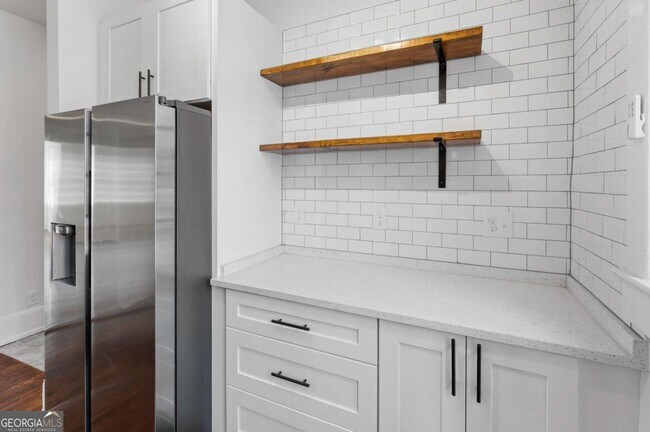 Building Photo - 360 Ponce De Leon Ave NE