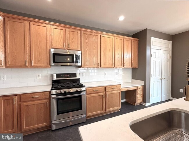 Building Photo - 43086 Shadow Terrace