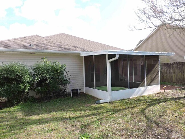 Building Photo - 345 Mirabelle Dr